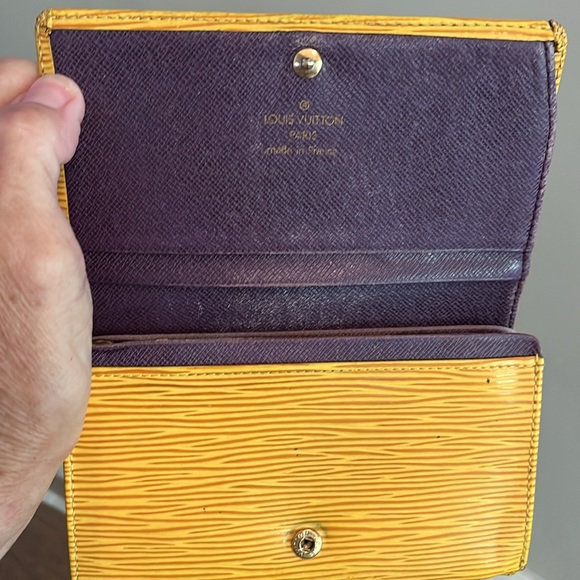 Louis Vuitton Yellow Epi Wallet - Picture 5 of 11